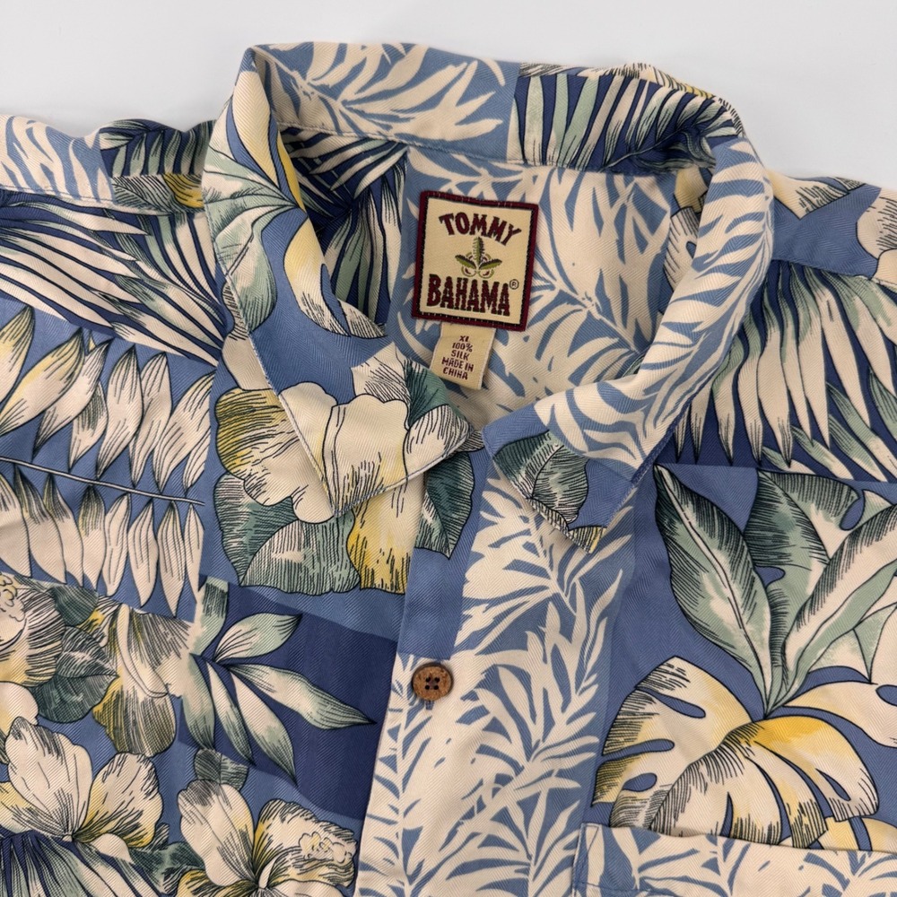 Tommy Bahama Button Front Men XL Blue Silk Tropical Floral Patchwork Camp Shirt